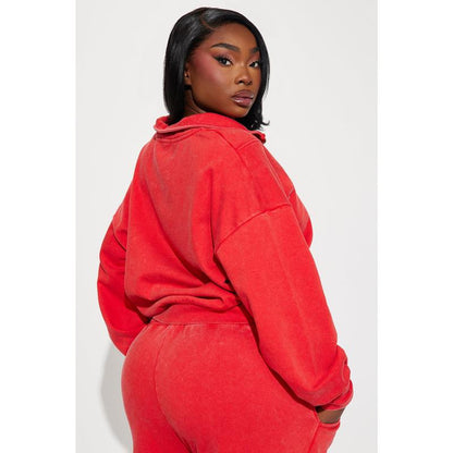 Rested Lounge Pullover in Red