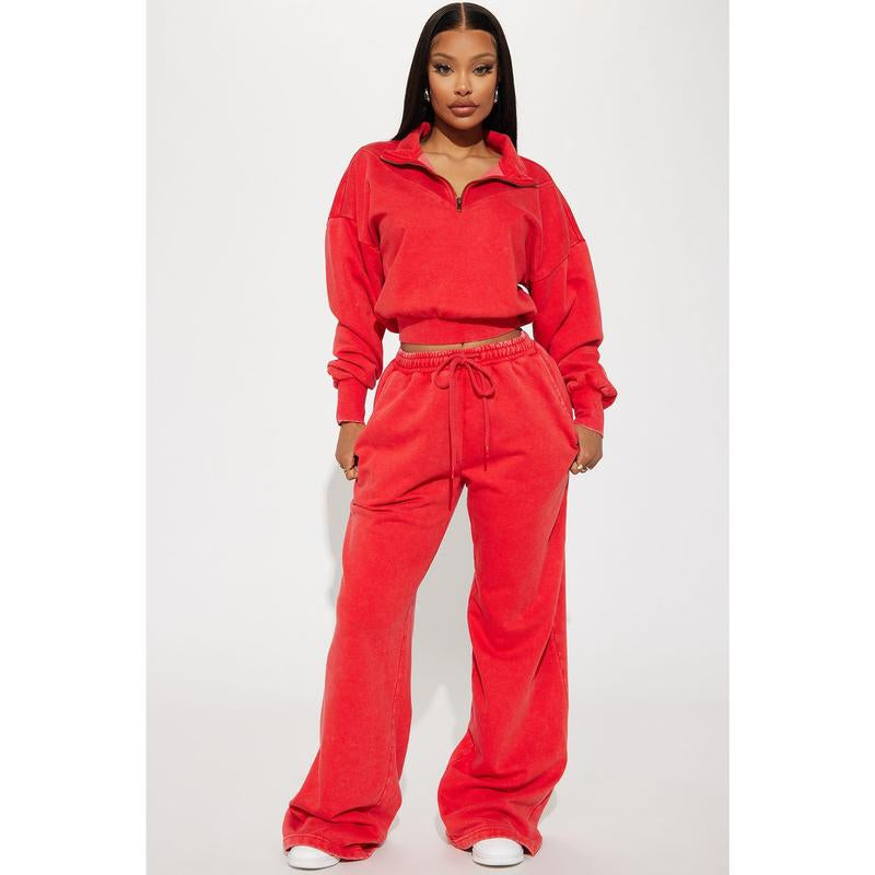 Rested Lounge Pullover in Red