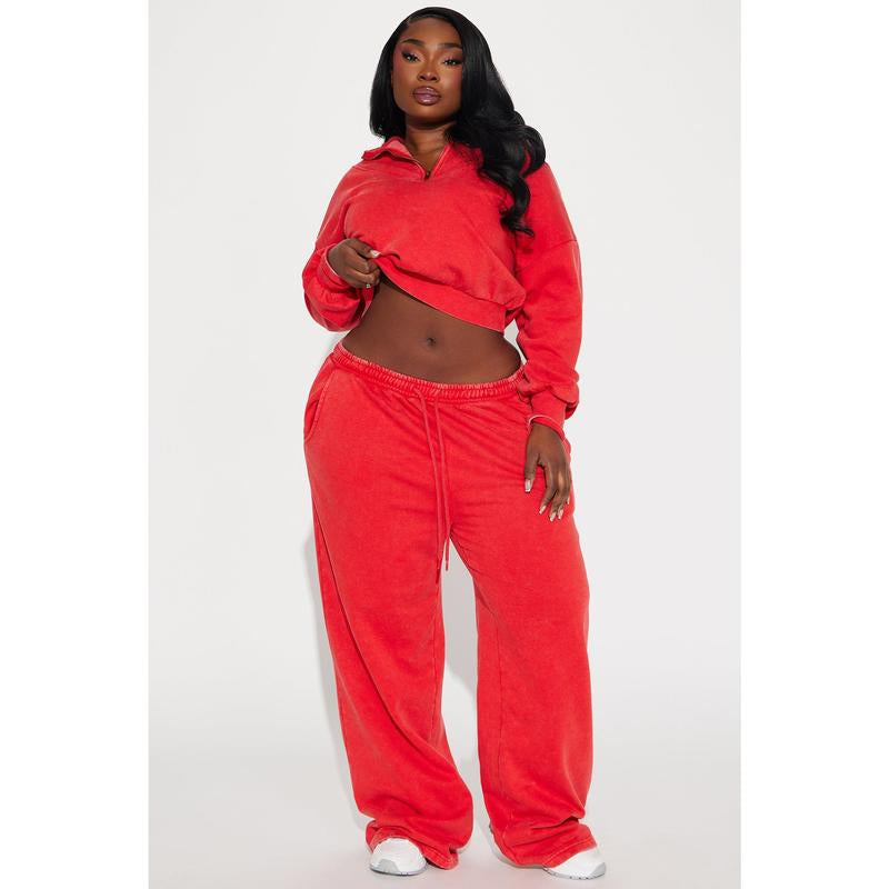 Rested Lounge Pullover in Red